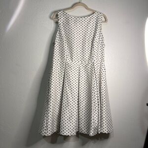 Danny and Nicole White & Black Polka Dot Sleeveless Dress, Sz 16. Fully-lined.